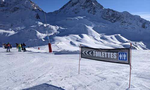 toilettespubliques.com dresse le classement des stations de ski selon leur nombre de toilettes publiques. Ce palmarès illustre le contraste selon les différentes stations.