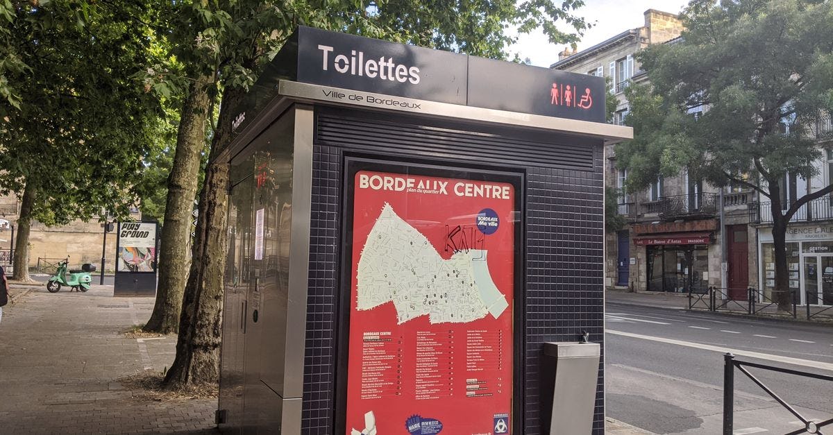 Paris, Bruxelles, Barcelone... Dans quelles villes d'Europe y a-t-il le plus de toilettes publiques ?